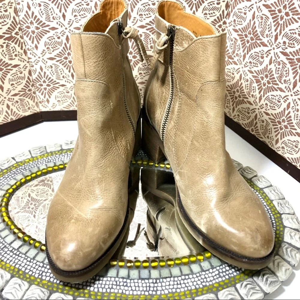Women Latigo for Antro leather booties, sz 7,5 - Picture 1 of 6